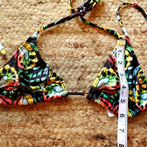 Bikinis - Picture 11 of 16